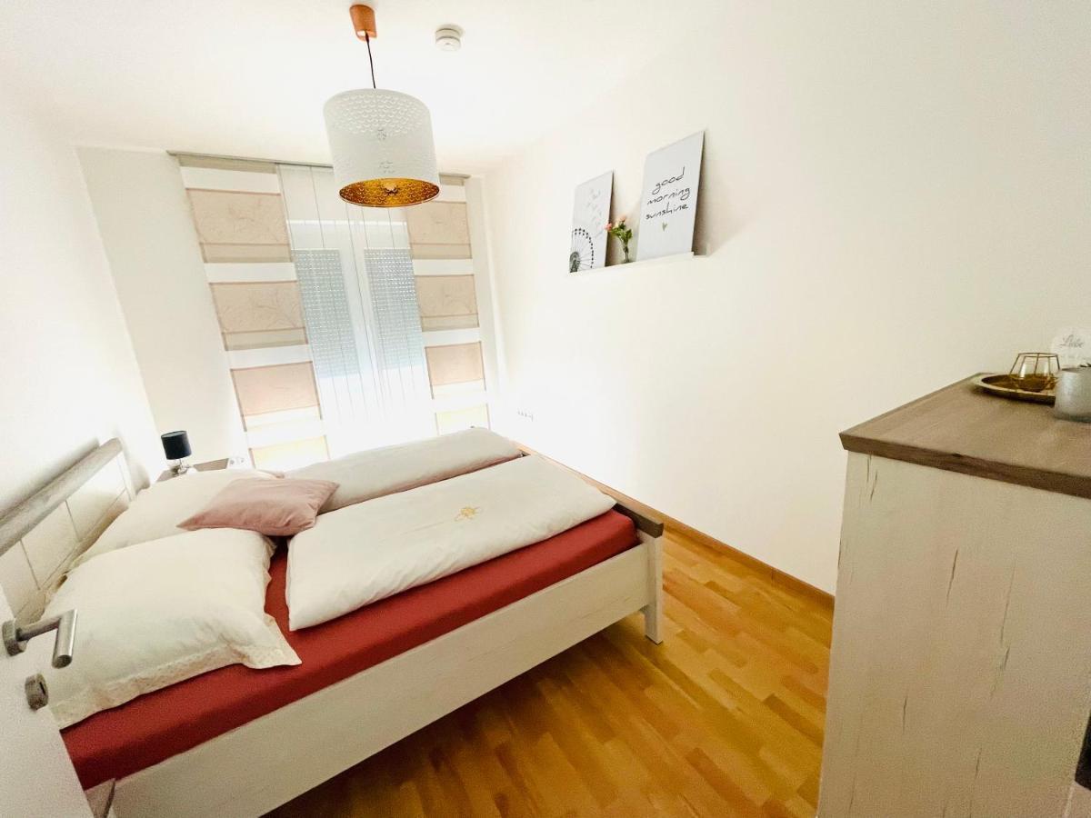 Gaestetraum Mit Wunderschoenem Ausblick Und Garten Lejlighed Muhldorf Bei Feldbach Eksteriør billede